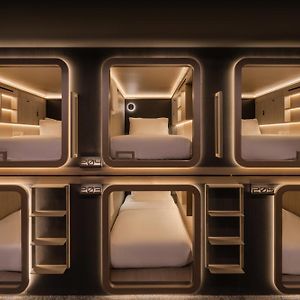 Cube Social Boutique Capsule Hotel At Boat Quay